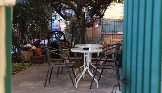 Rome whole house with garden, 15 minutes from Colosseum, 5 minutes from metro