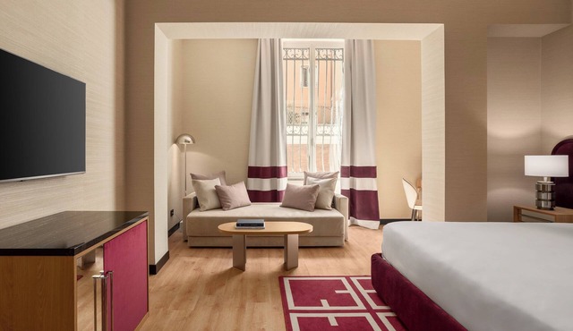 Room Mate Collection Mia, Rome Colosseum