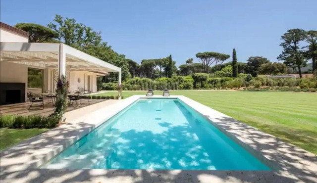 Roseraie Villa Heated Pool