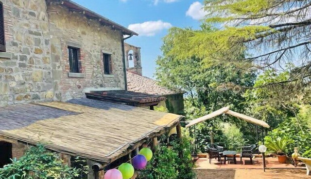 Rustic Farmhouse for 8+2 person with Private Swimming Pool