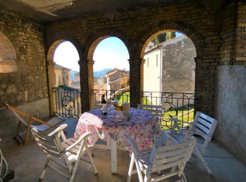 Scappo in Umbria, la Loggia
