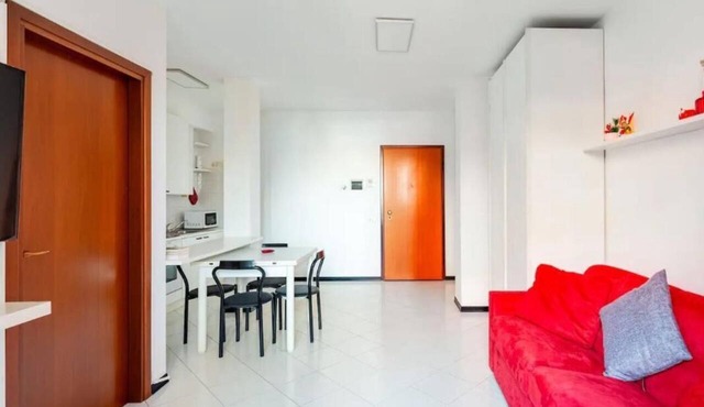 Self check-in 24h | Free parking | Malpensa MXP | Direct train to Rho Fiera in Gallarate