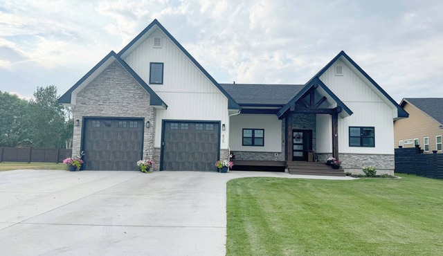 Spacious 5-bedroom home Saint Anthony in Saint Anthony
