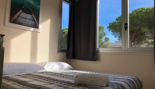 Studio apartment 50 m from the beach with A/C, Wi-Fi & parking