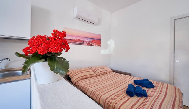 Studio Apartment 'Monomea' with Wi-Fi and Air Conditioning
