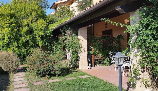 Studio apartment with private garden and panoramic view