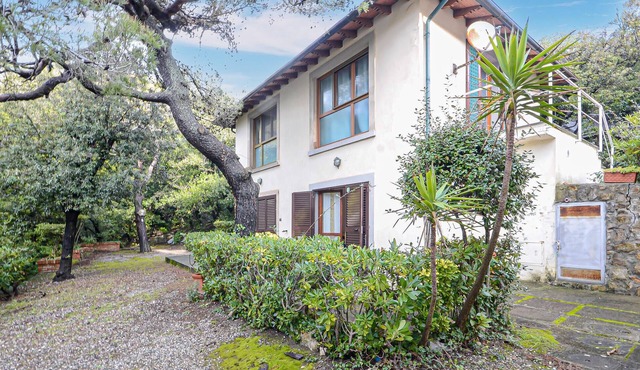 Stunning home in Quercianella with WiFi