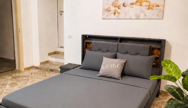 Sunny Apartment Near the Beach 10-15 min Walk
