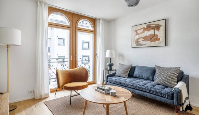 Sunny Gundeldingen 3 Room w/Storage, nr Basel Main Stn, by Blueground in Basel