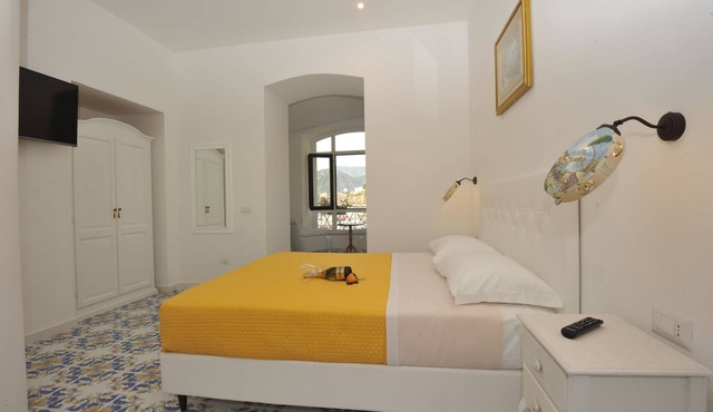 Surriento Suites
