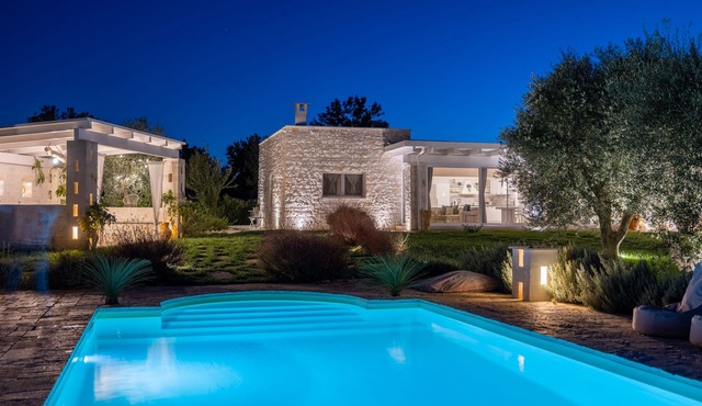 TENUTA TRAGHETTO villa w saltwater heated pool