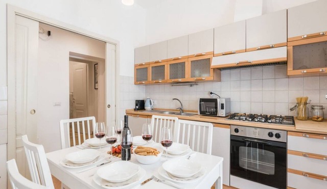 The Best Rent - Three-beroom flat near Colosseum