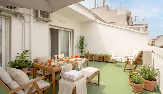 The Rooftop – Modern Comfort with Outdoor Living
