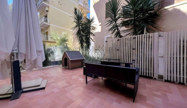The terrace of Maria, Metro C