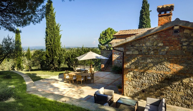 The villa and pool offer breathtaking views of sight