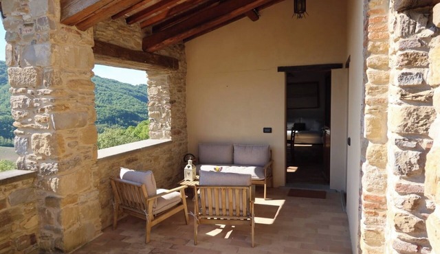 Torre Apartment - Spacious medieval living at Torre della Soara