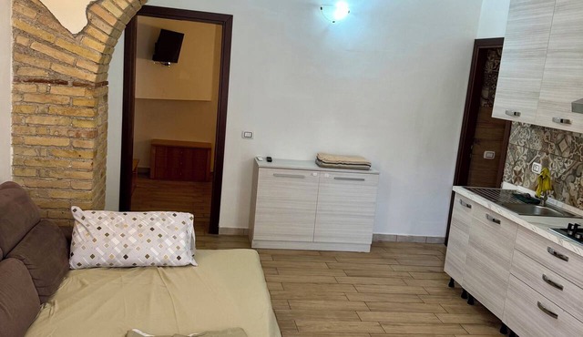 Torvaianica, Zoomarine, Rome: Seaside Apartment with Shared Garden