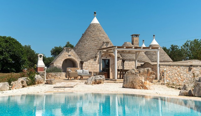 Traditional Trullo with large private pool