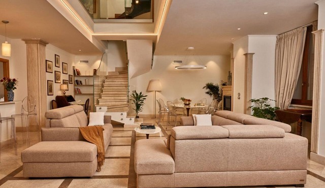 TreasureRome Trevi Signature Penthouse
