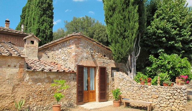 Triangolo by Interhome in Siena