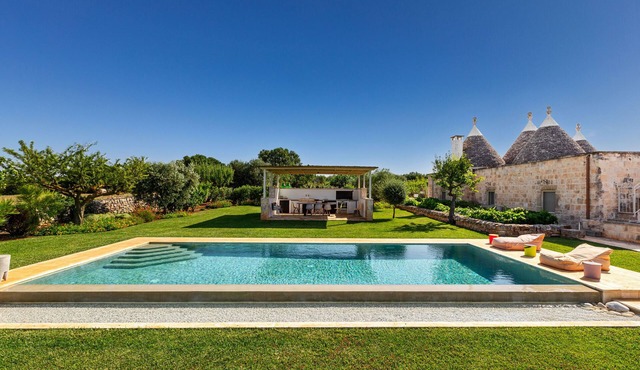 Trulli Almaviva by Perle di Puglia