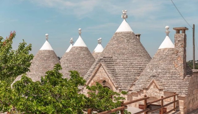 Trulli cottage with swimming pool Valle d'Itria