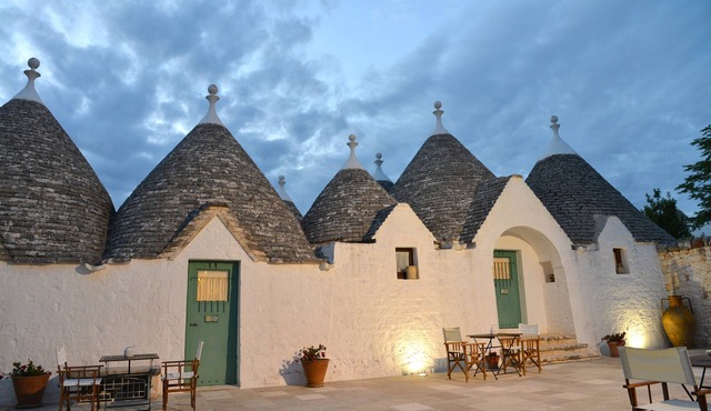 Trullo 'Corte Del Camedrio 2' with Shared Terrace, Wi-Fi and Air Conditioning