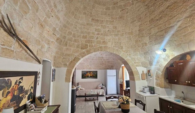 Trullo Felice: House with Free Parking, Garden with Fire Pit and Barbecue