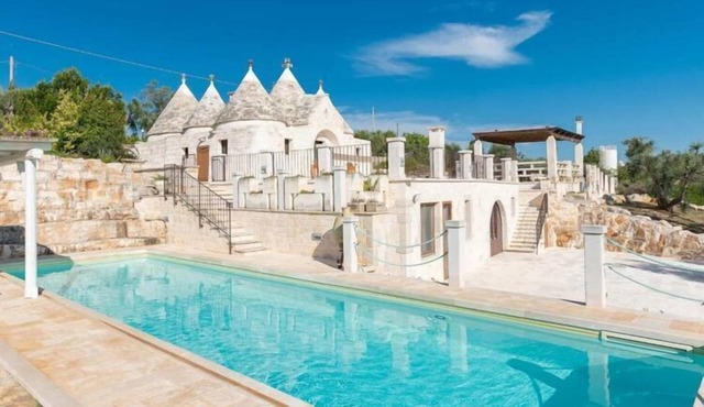 Trullo in Itria Valley near Ostuni Beaches