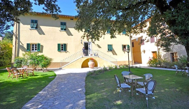 Tuscan Holiday Retreat with Pool for 6