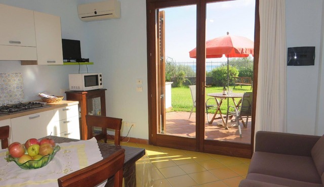 Two-room apartment 1 with terrace, shared pool