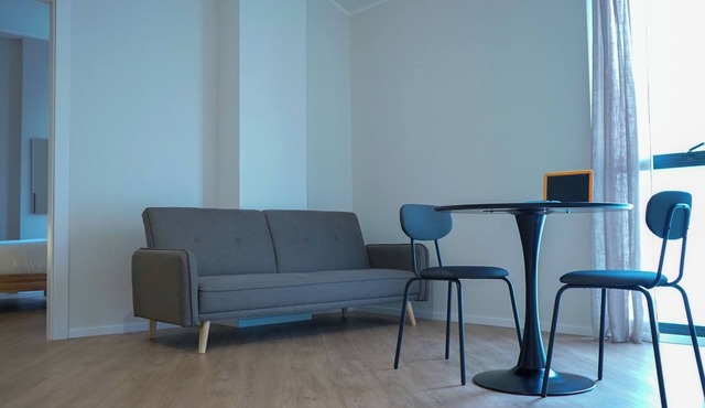 Two-room apartment with kitchen in the city center with private parking space