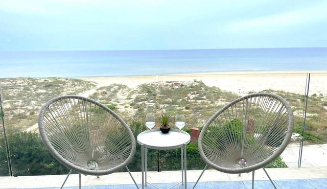 Very bright beachfront apartment