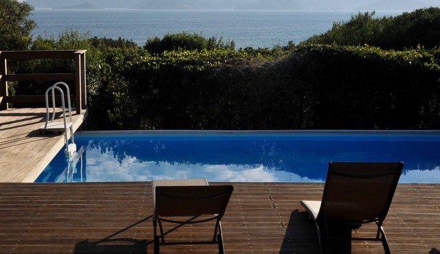 Villa Amabilia - Luxury beachfront Villa with pool