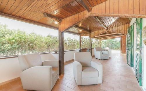 Villa Cambretta con giardino, posto auto e a due passi dal mare