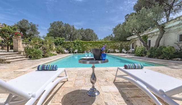 Villa dei Glicini 8+2, Emma Villas