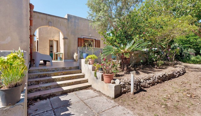 Villa 'Diego' with Sea View, Wi-Fi and Air Conditioning
