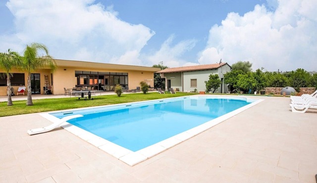 Villa Germano with Pool, Mountain View, Wi-Fi & Air Conditioning