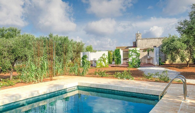 Villa in Fasano with 3 bedrooms sleeps 6