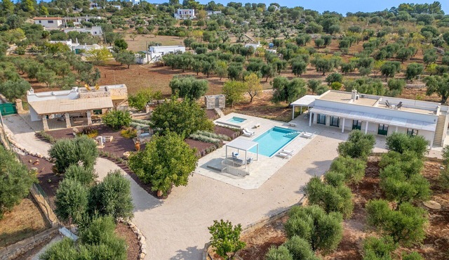 Villa in Ostuni with 3 bedrooms sleeps 6