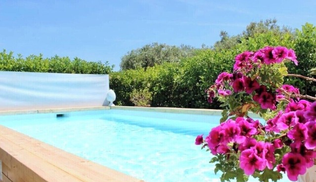 Villa in residence with swimming pool. Relaxation and comfort 5 minutes' drive from the sea