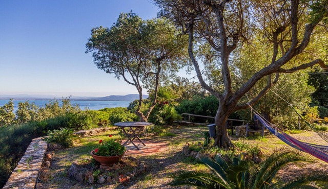 Villa luce con vista panoramica e giardino