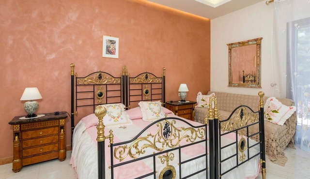Villa Marchese Bed and Breakfast – Deluxe with Balcony