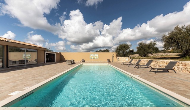 Villa Meti - One Bedroom Villa, Sleeps 6