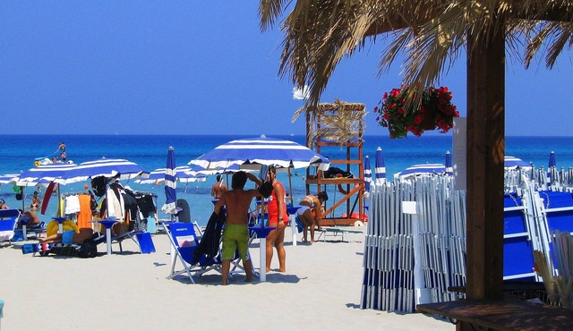 Villa with pool a few steps from the sea in the Isola delle Femmine Reserve!