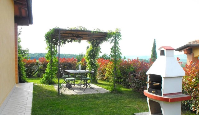 Villetta Pia overlooking Val d'Orcia