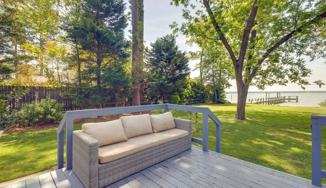 Waterfront Gloucester Home w/Private Boat Dock! in Gloucester