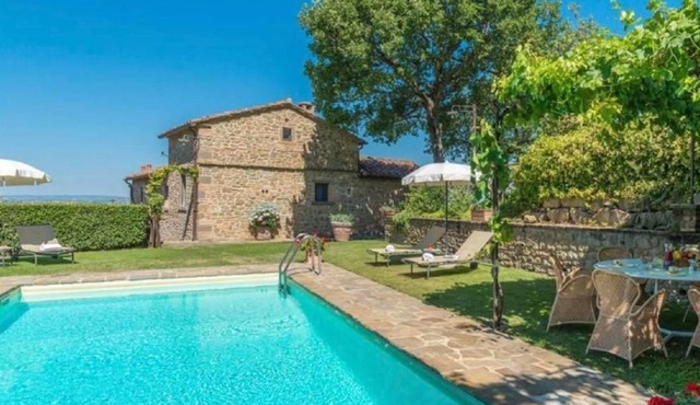 Wohnung in Cortona mit Terrasse, Garten und Grill by Interhome
