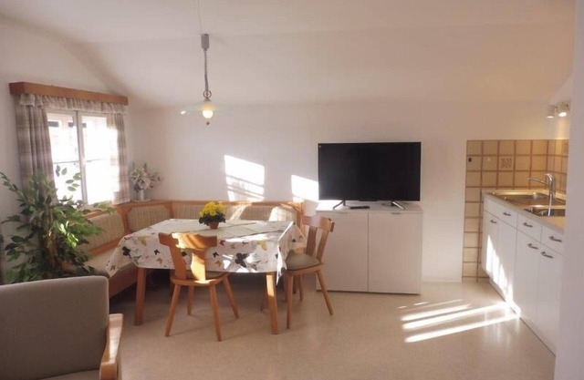 Ferienwohnung Wennesz Chieming 