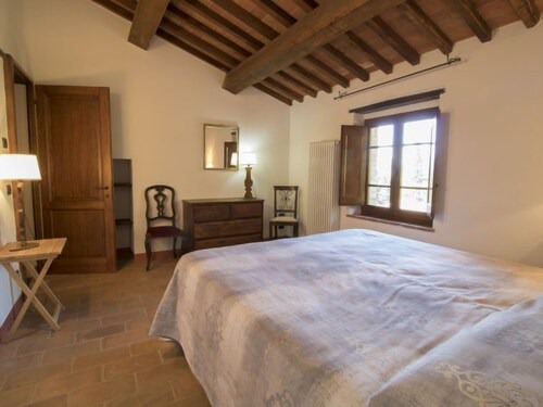 Apartment Borgo Monticelli in Perugia - 6 persons, 3 bedrooms